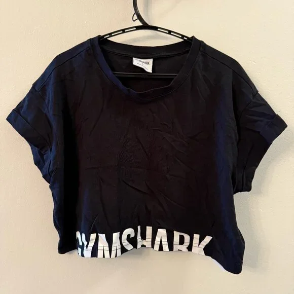Bundle of Women's GymShark crop top TShirts - Picture 3 of 8